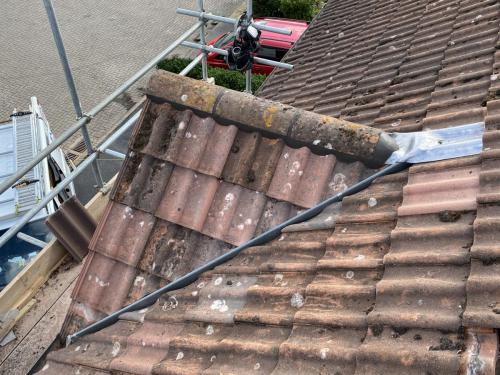 CDFF7C7D-DFC0-4A94-9BDC-EF5D2A1D6B91