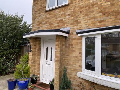 FFBA2BB7-B2E8-4C25-B2BB-B6EFEDA14F74